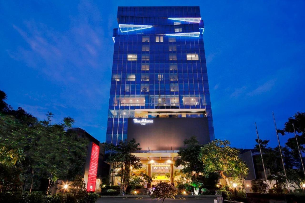 The Alana Surabaya Ξενοδοχείο Εξωτερικό φωτογραφία